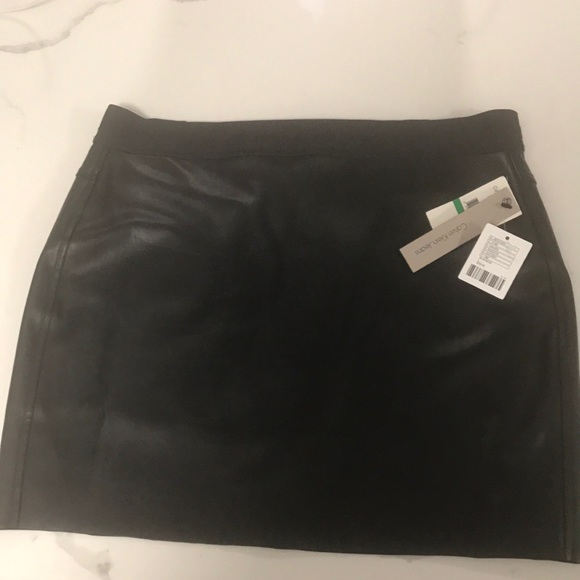 Hot Calvin Klein Faux Leather Skirt - Picture 1 of 3